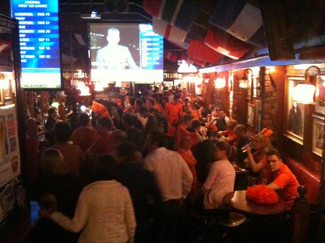 sports fans Dublin in Sinnotts Bar